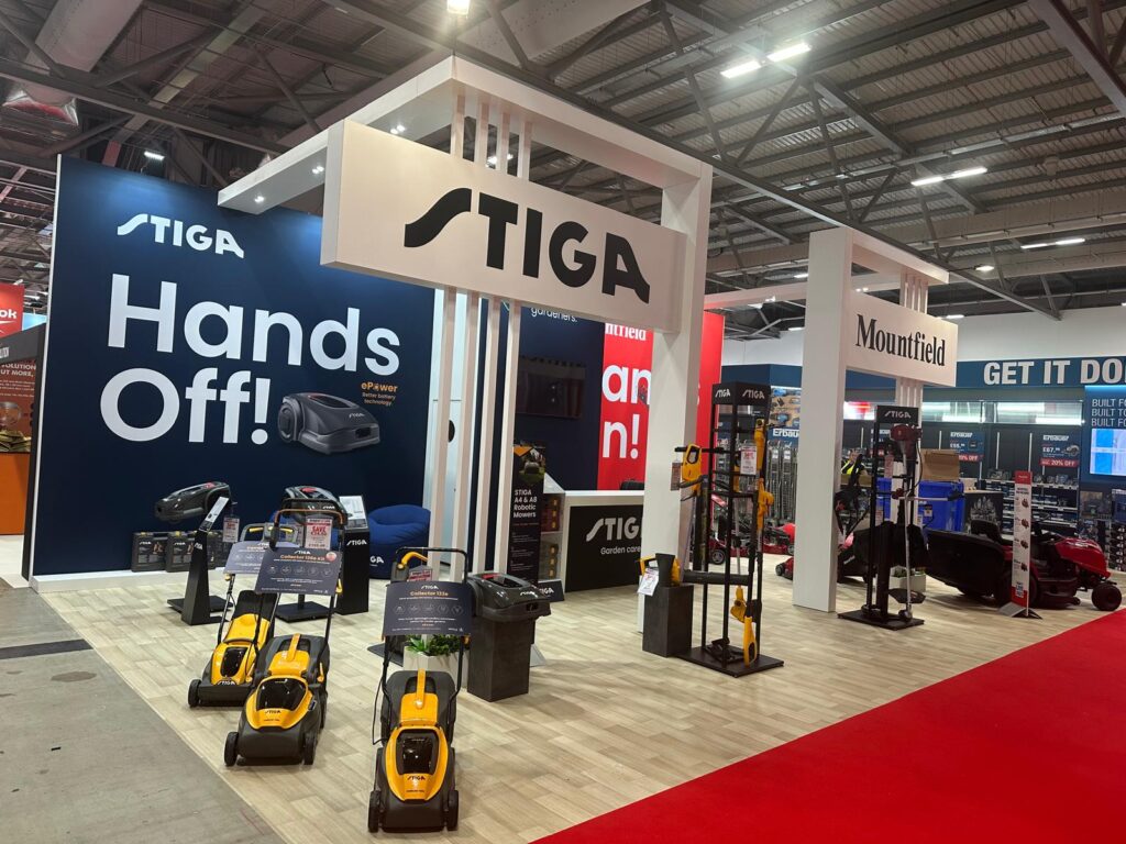 Screwfix Live Exhibition Stand Design at Farnborough